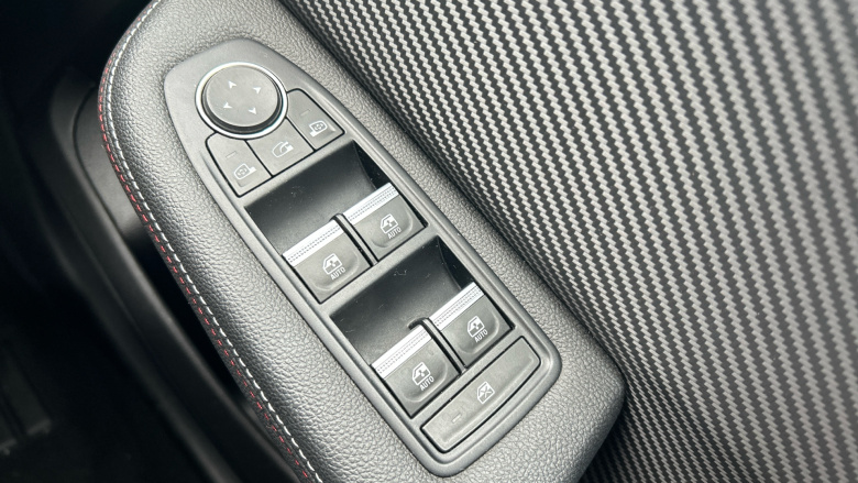 Renault Clio 1.0 TCe 100 RS Line 5dr Petrol Hatchback